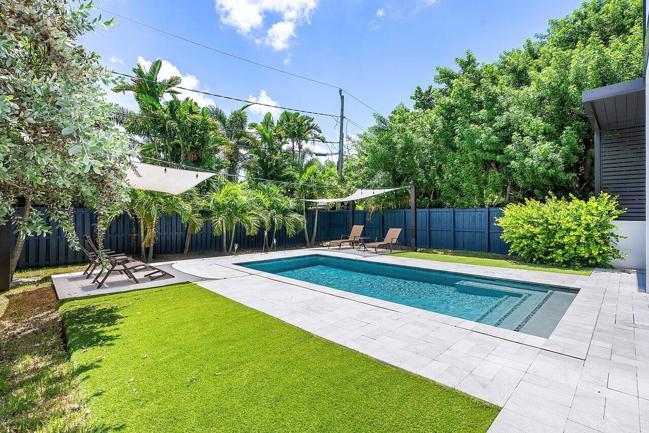 200 NE 22nd Street