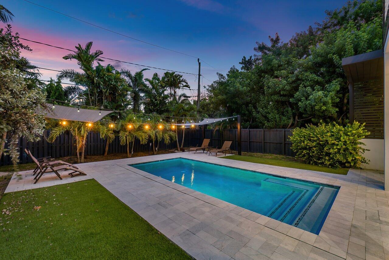 200 NE 22nd Street