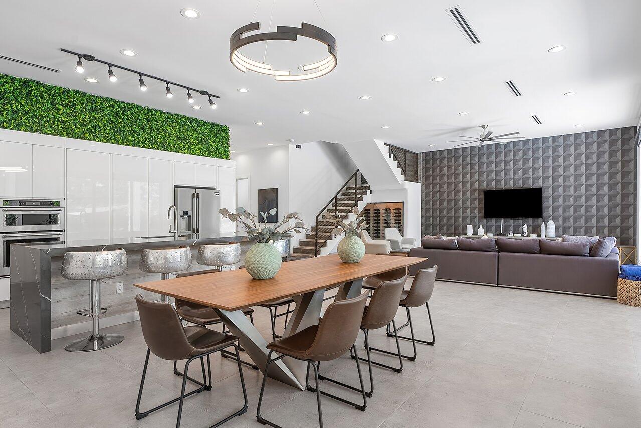 200 NE 22nd Street