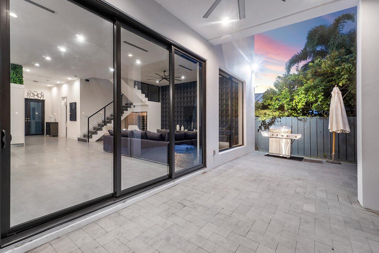 200 NE 22nd Street