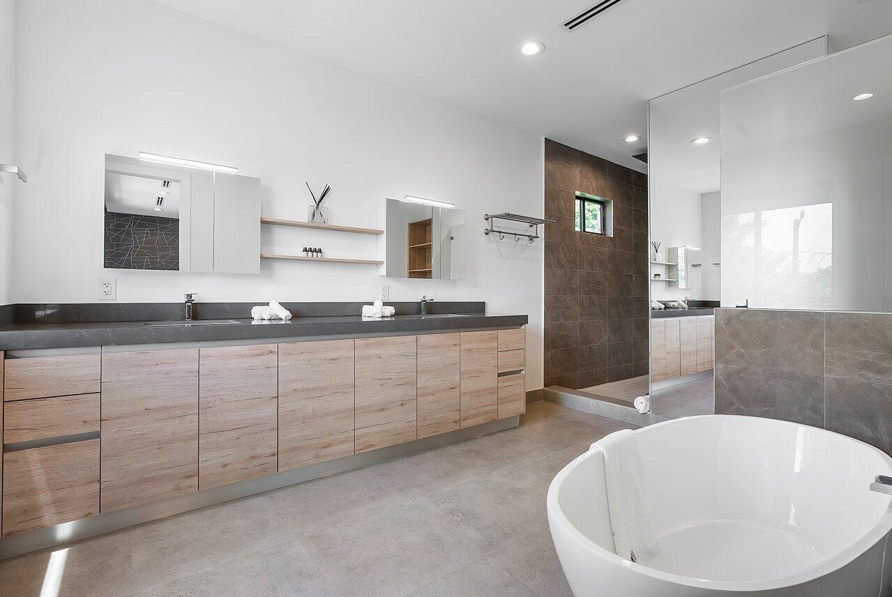 200 NE 22nd Street