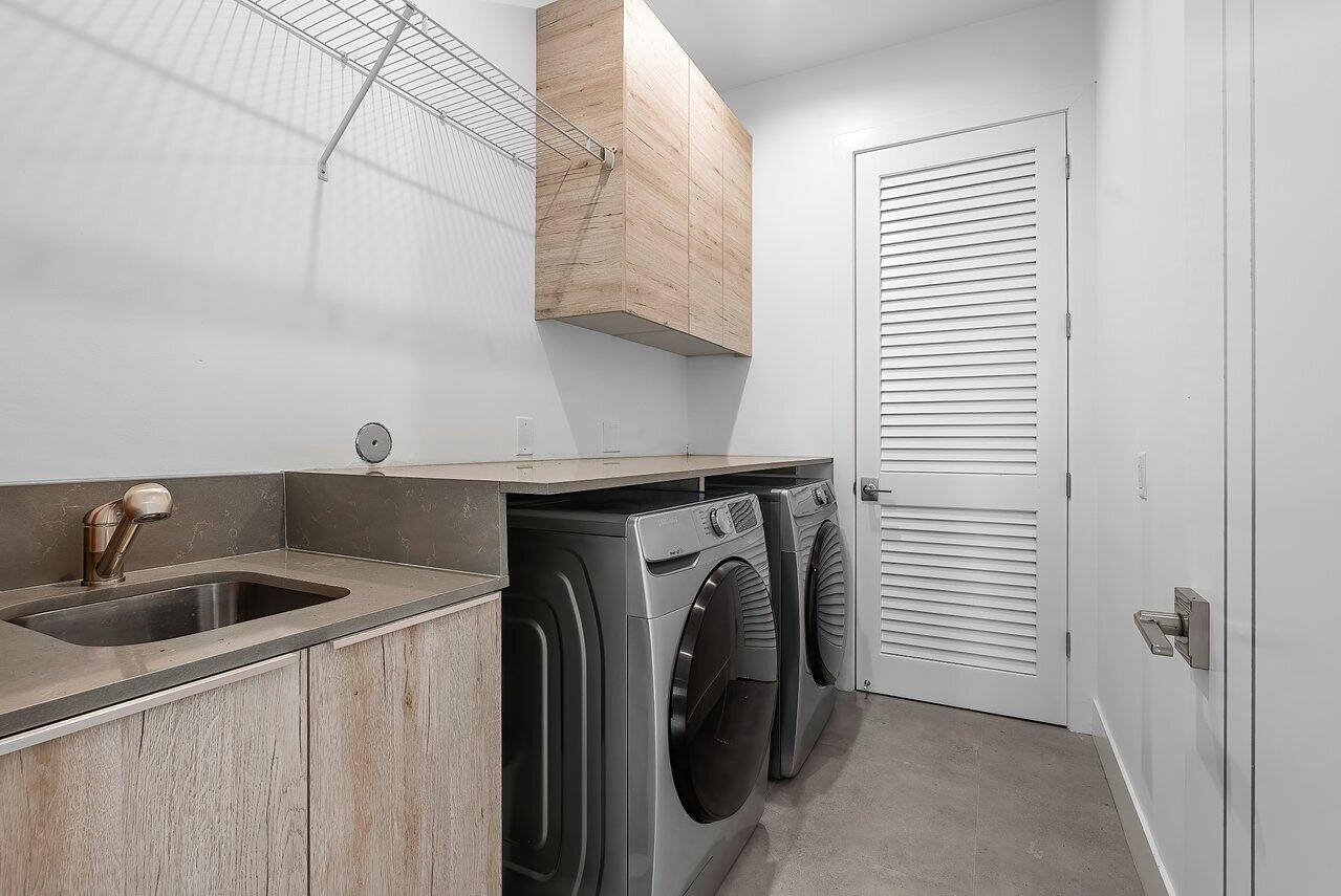 200 NE 22nd Street