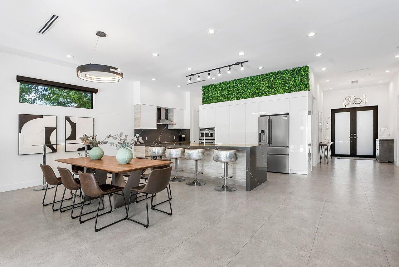 200 NE 22nd Street