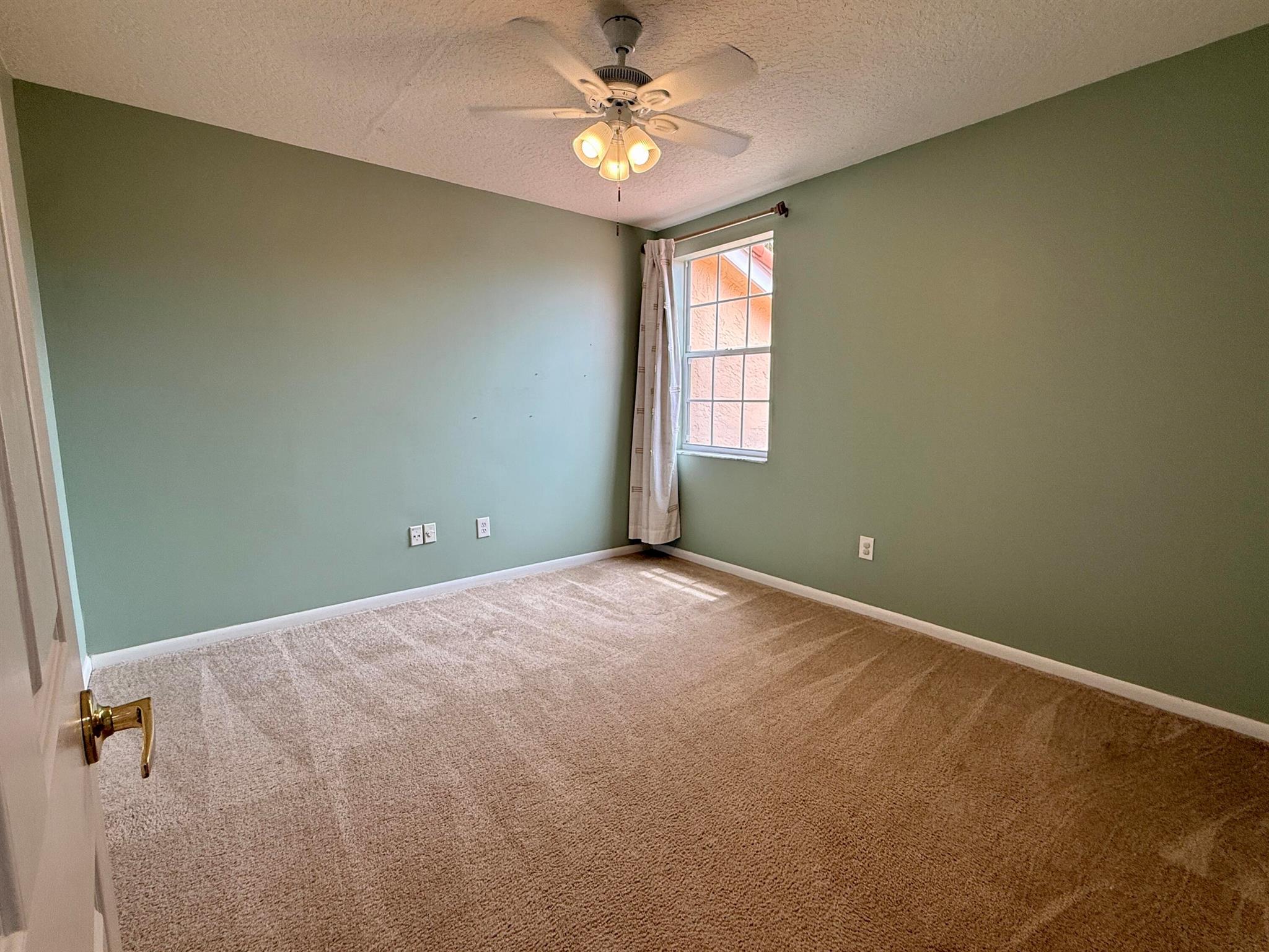 17060 Emile Street 9