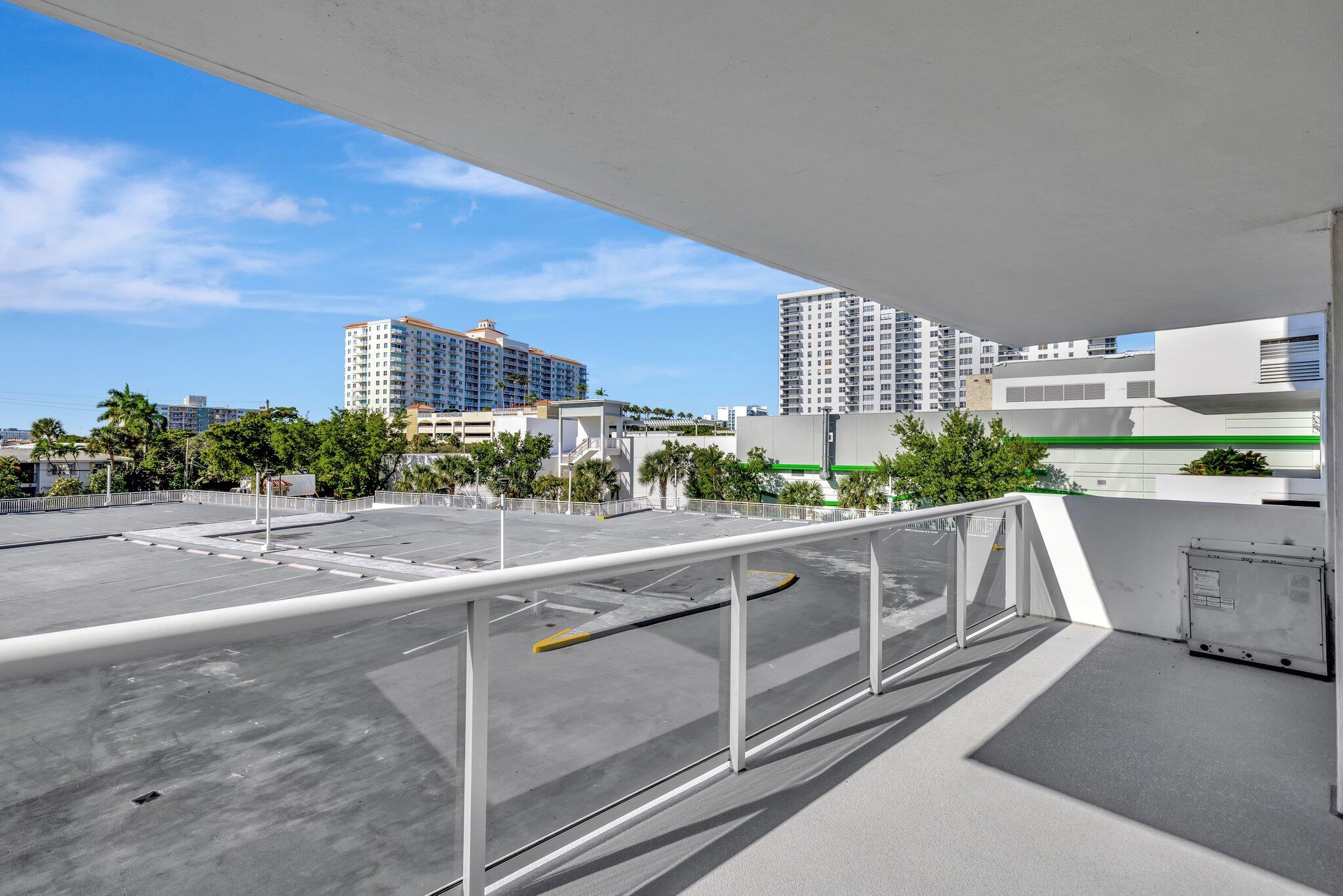 2841 N Ocean Boulevard 307