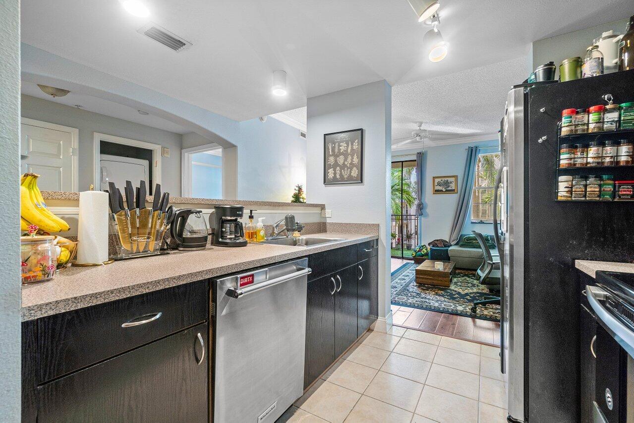 533 NE 3rd Avenue 313