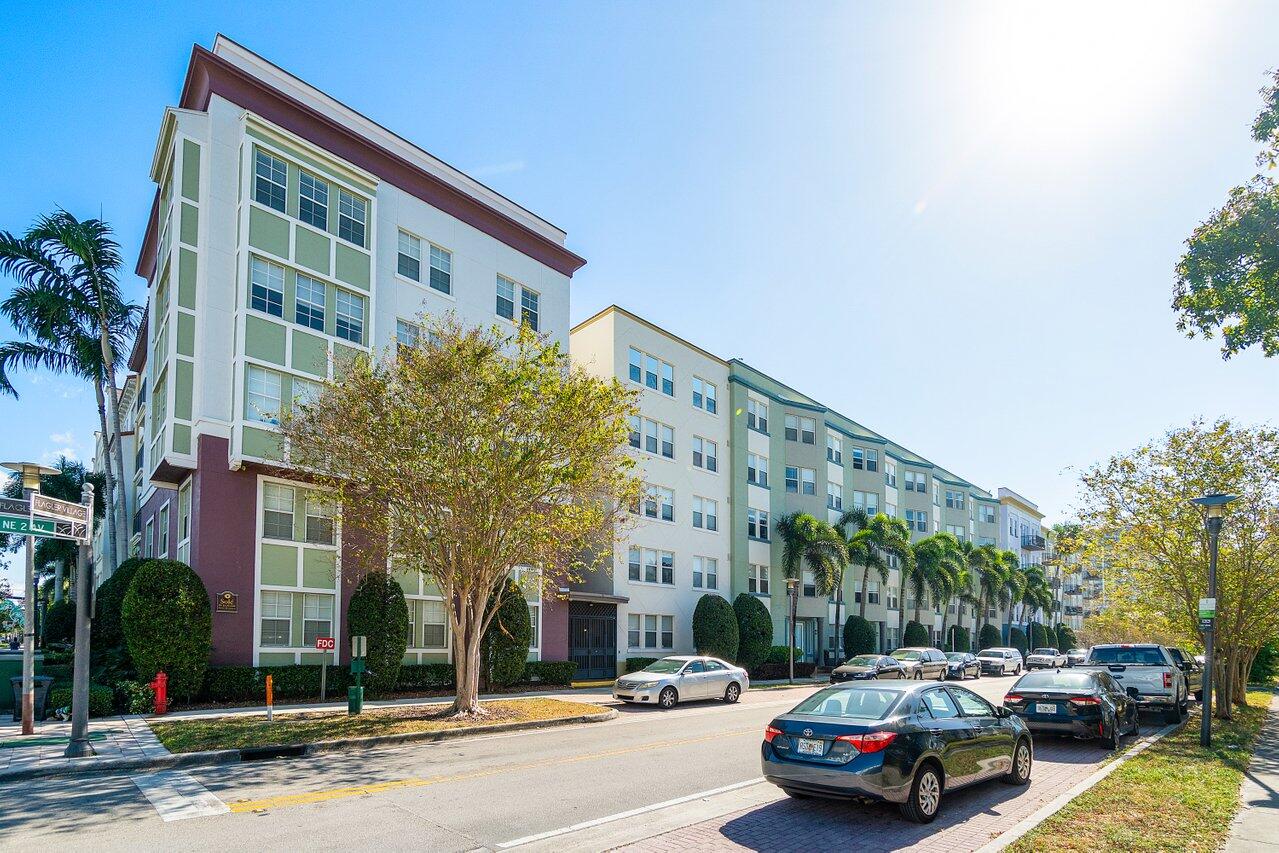 533 NE 3rd Avenue 313