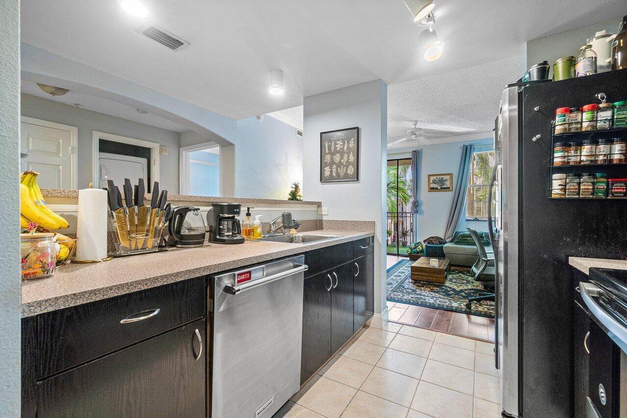 533 NE 3rd Avenue 313