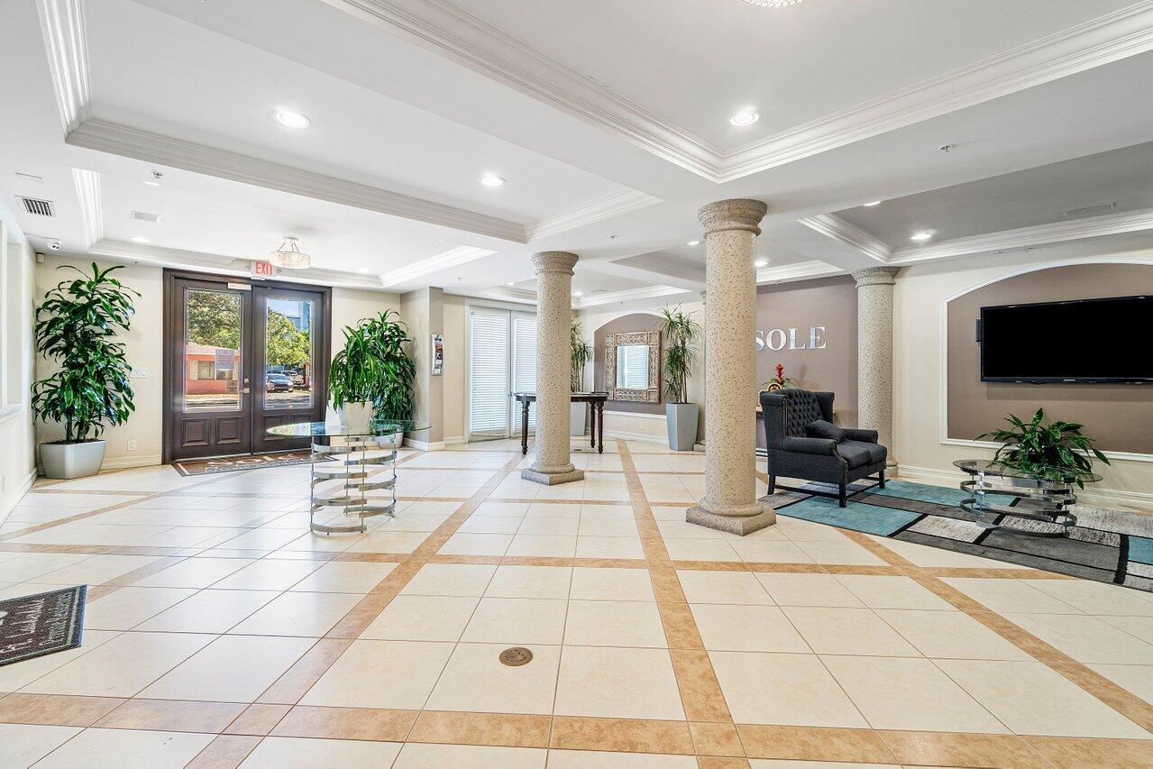 533 NE 3rd Avenue 313