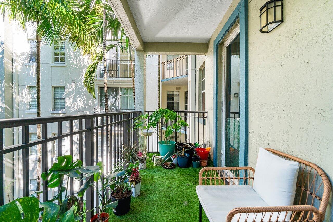 533 NE 3rd Avenue 313