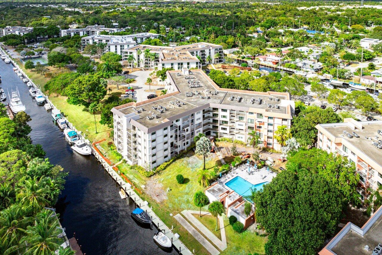1000 River Reach Drive 115