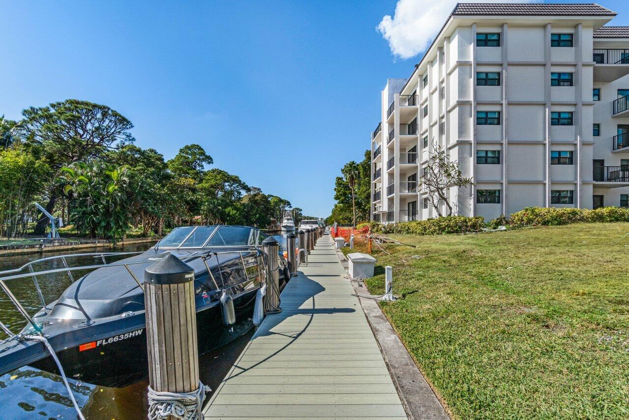 1000 River Reach Drive 115