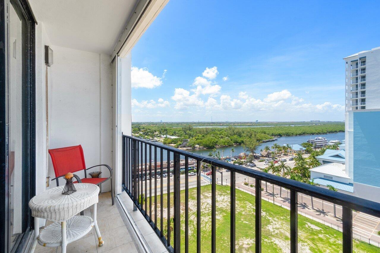 322 Buchanan Street 1207