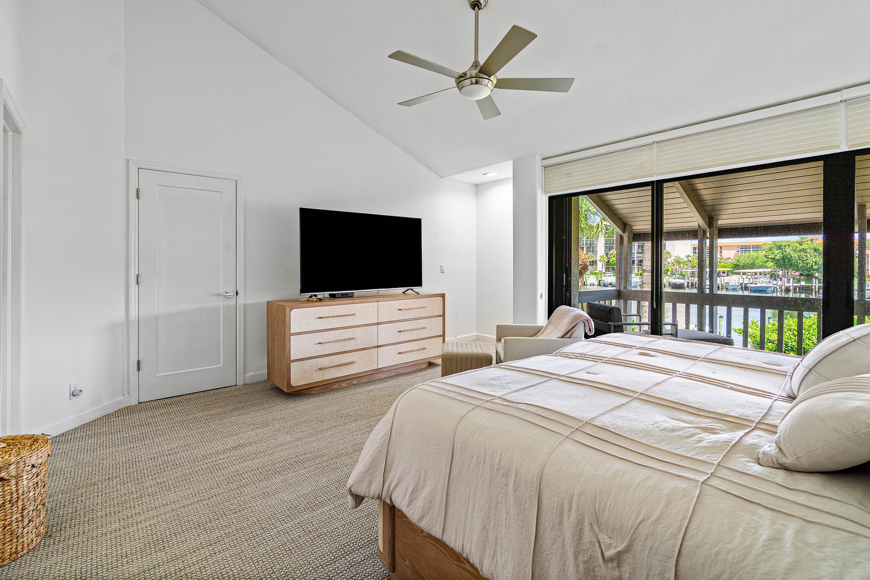 2677 N Ocean Boulevard Th-18-H