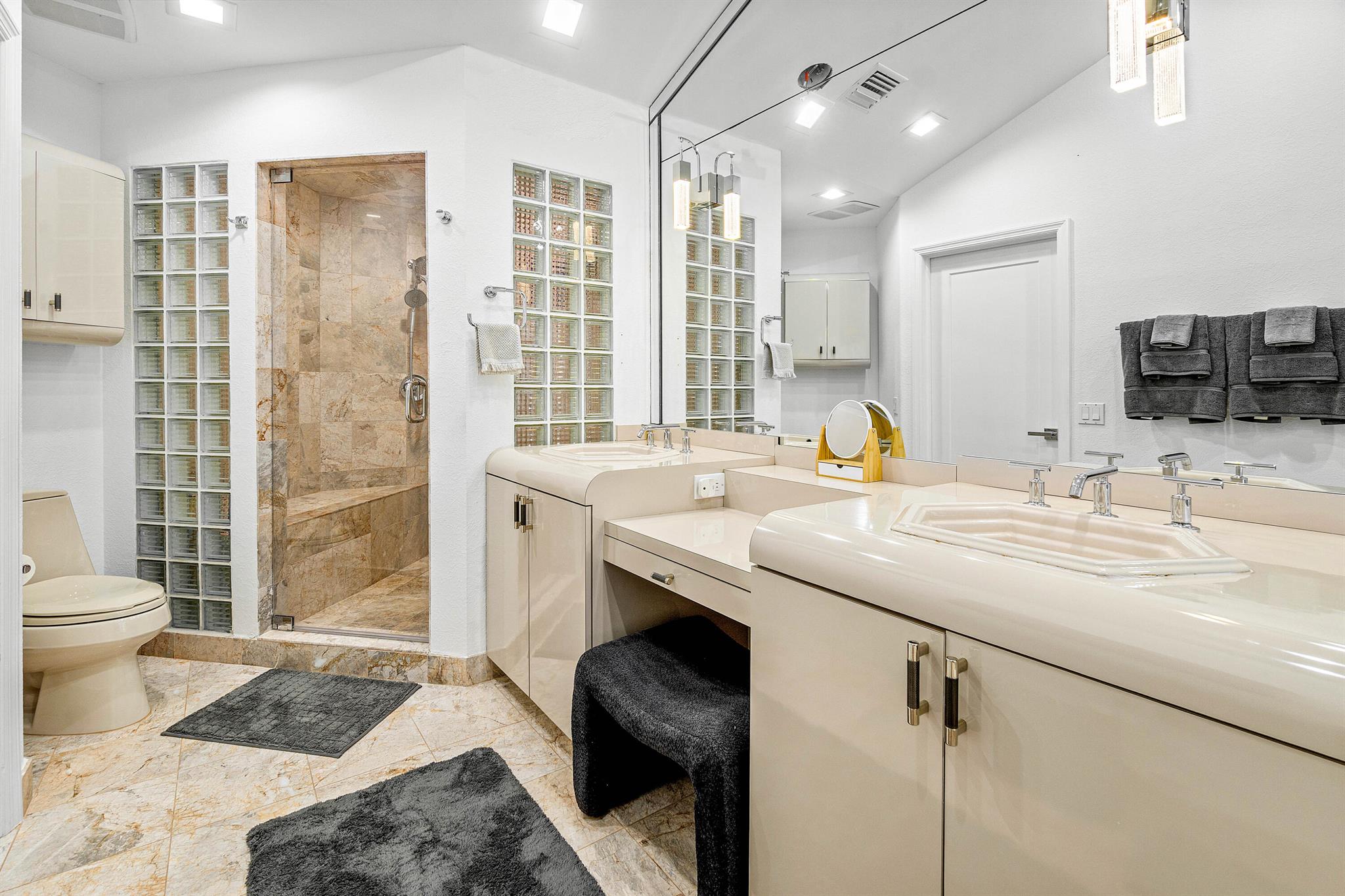 2677 N Ocean Boulevard Th-18-H