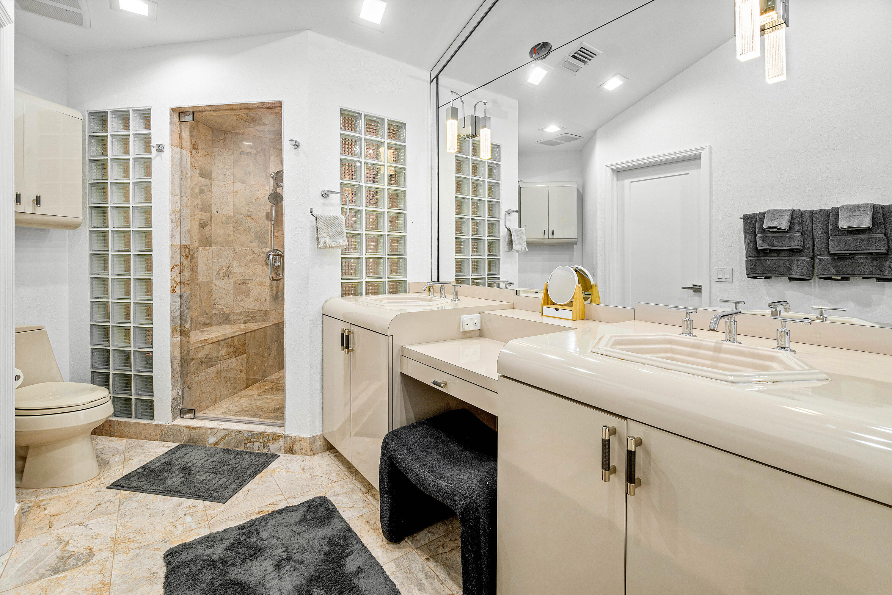 2677 N Ocean Boulevard Th-18-H