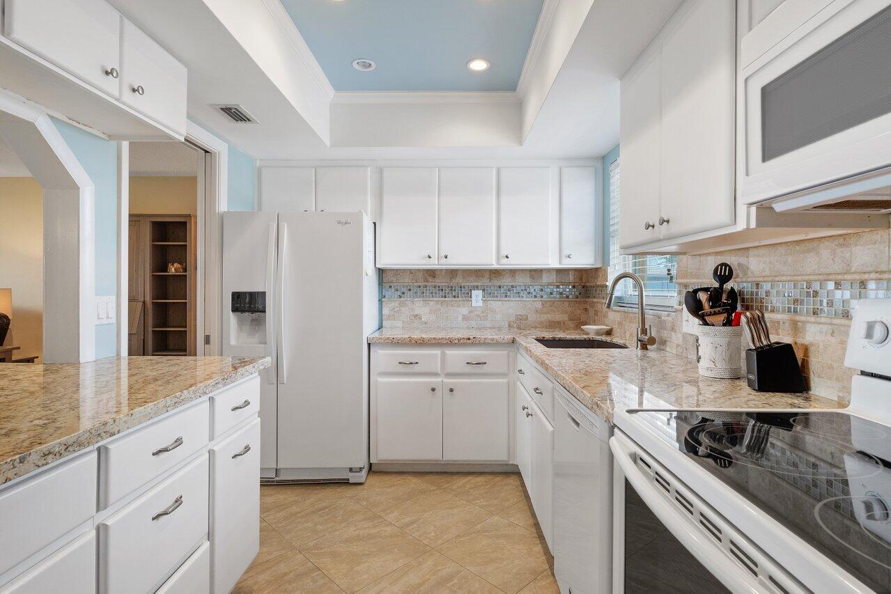 2701 S Ocean Boulevard 16