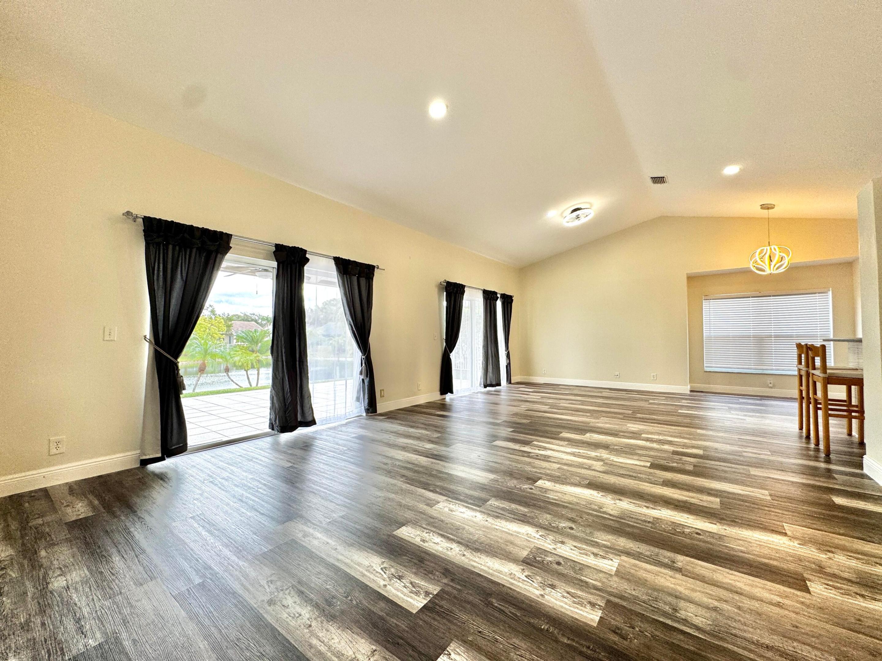 4731 NW 75th Street