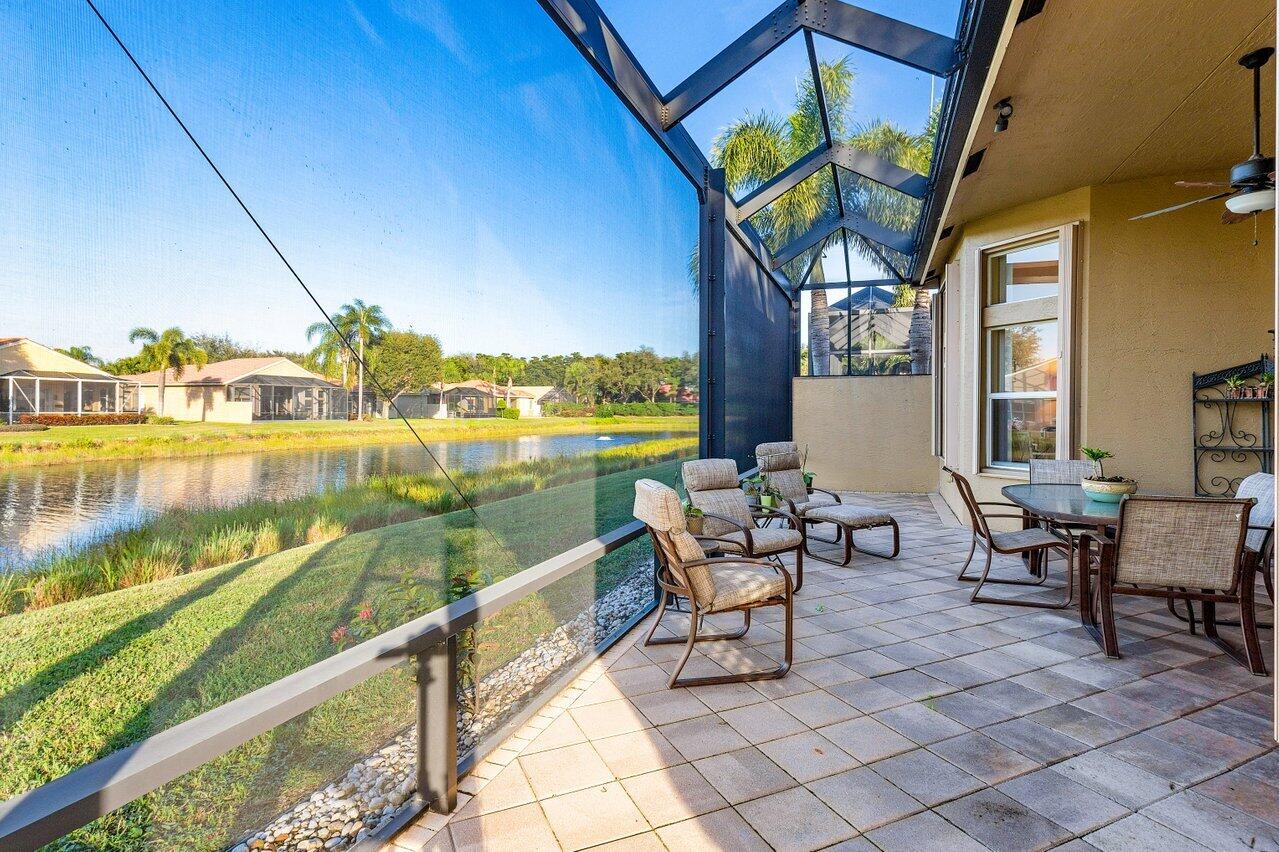 6807 Shamrock Trail