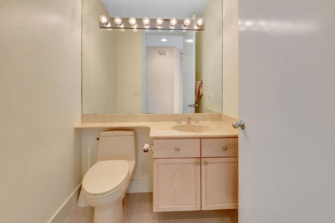 2454 NW 59th Street 1201