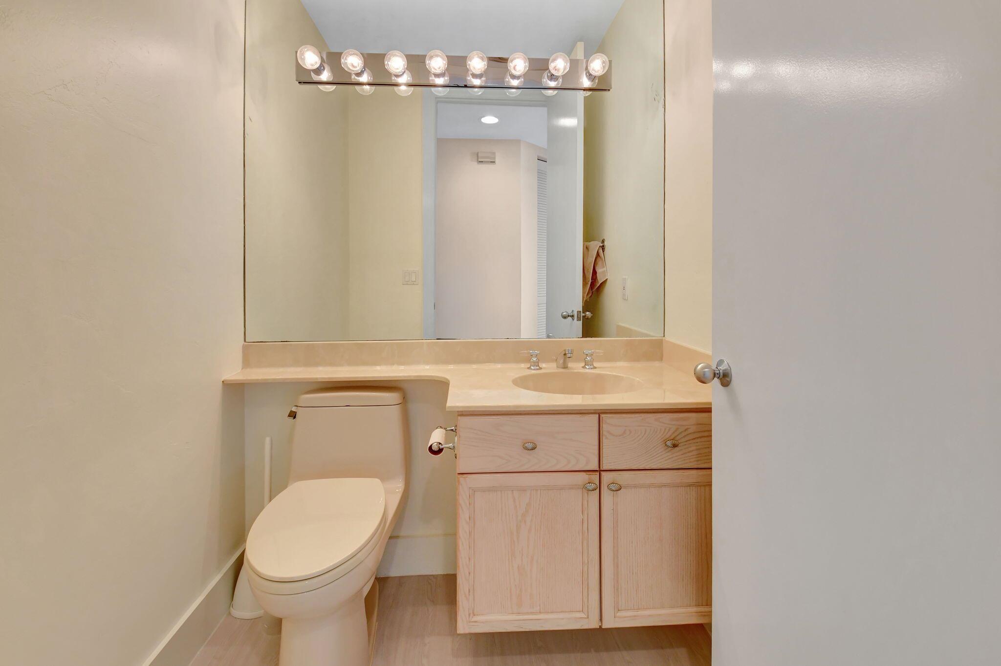 2454 NW 59th Street 1201