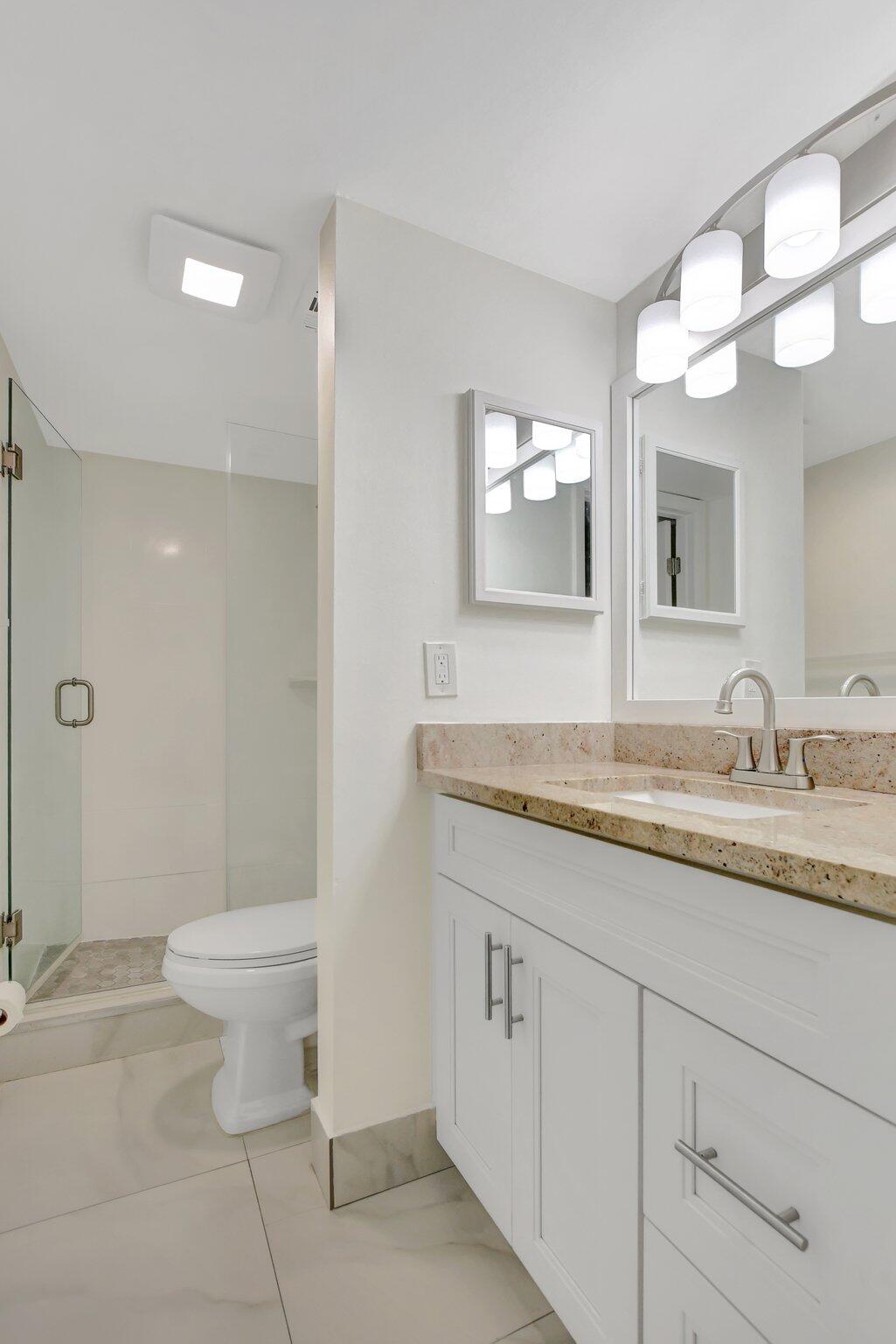 3939 NE 5th Avenue, B102, Boca Raton Unit: B102