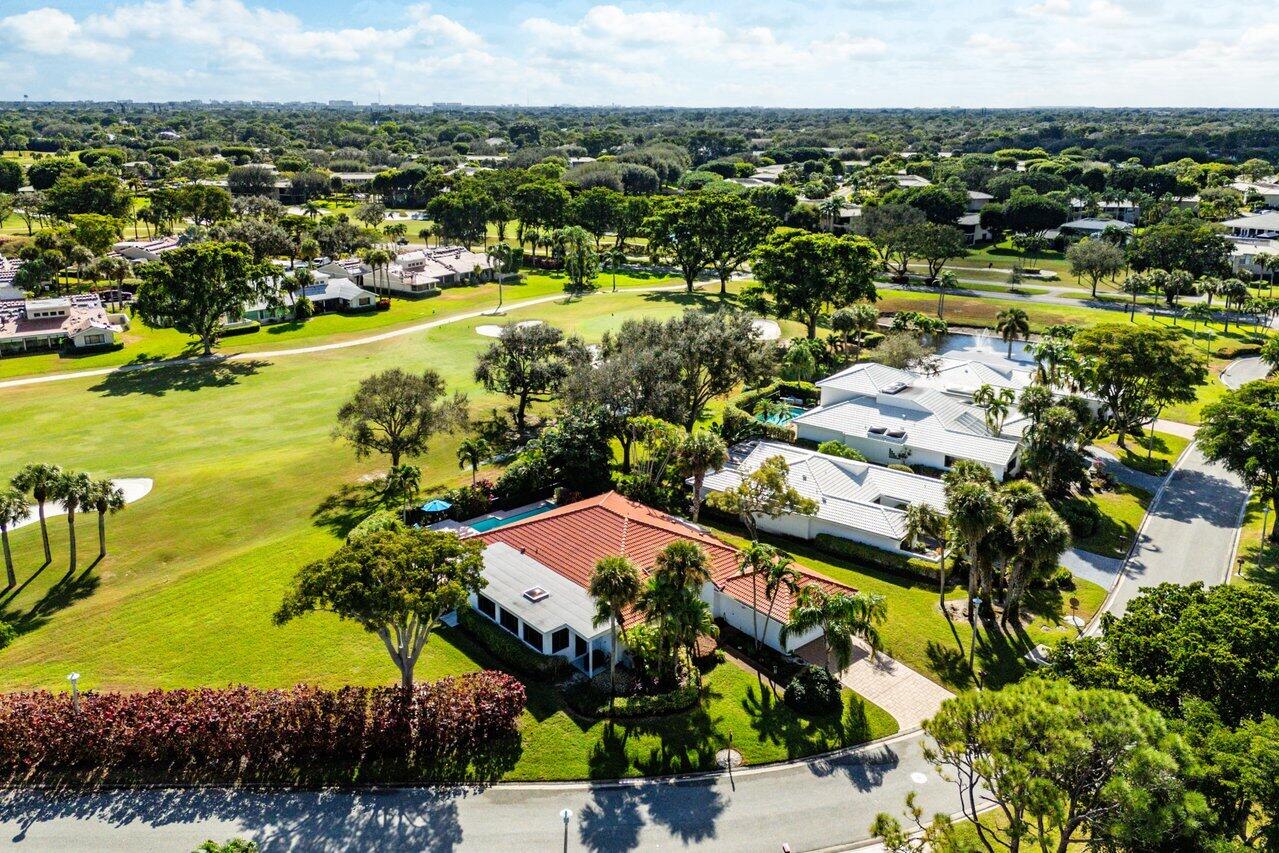 4 Estate Drive