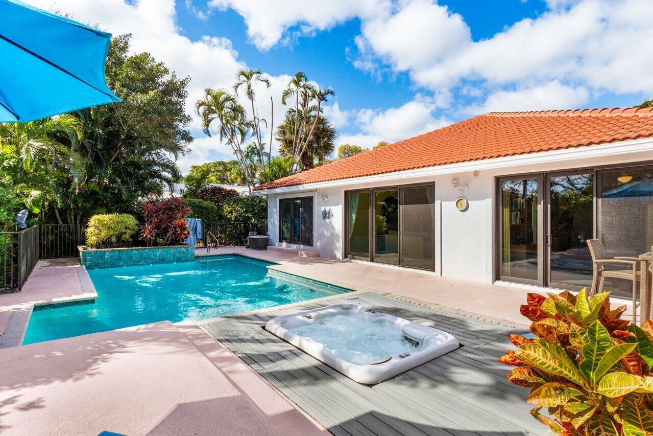 4 Estate Drive
