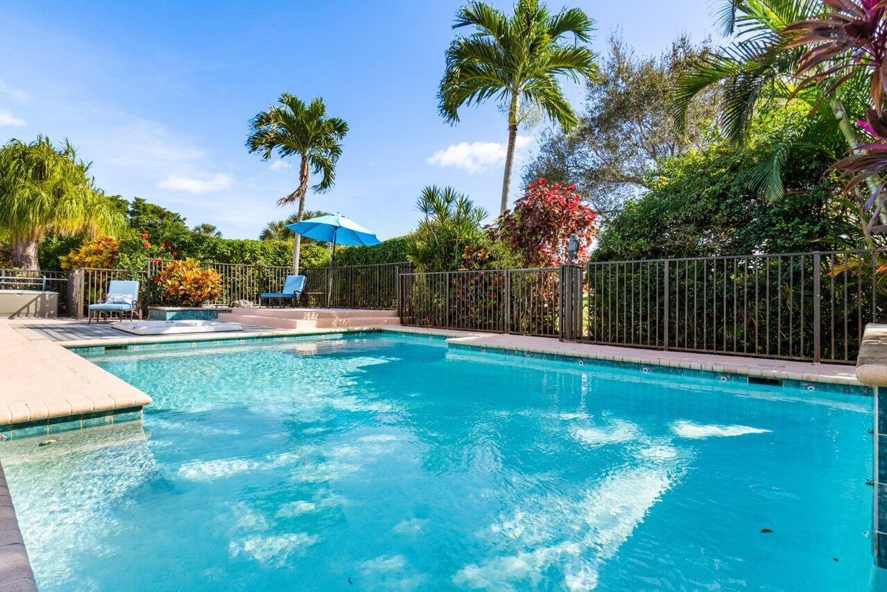 4 Estate Drive