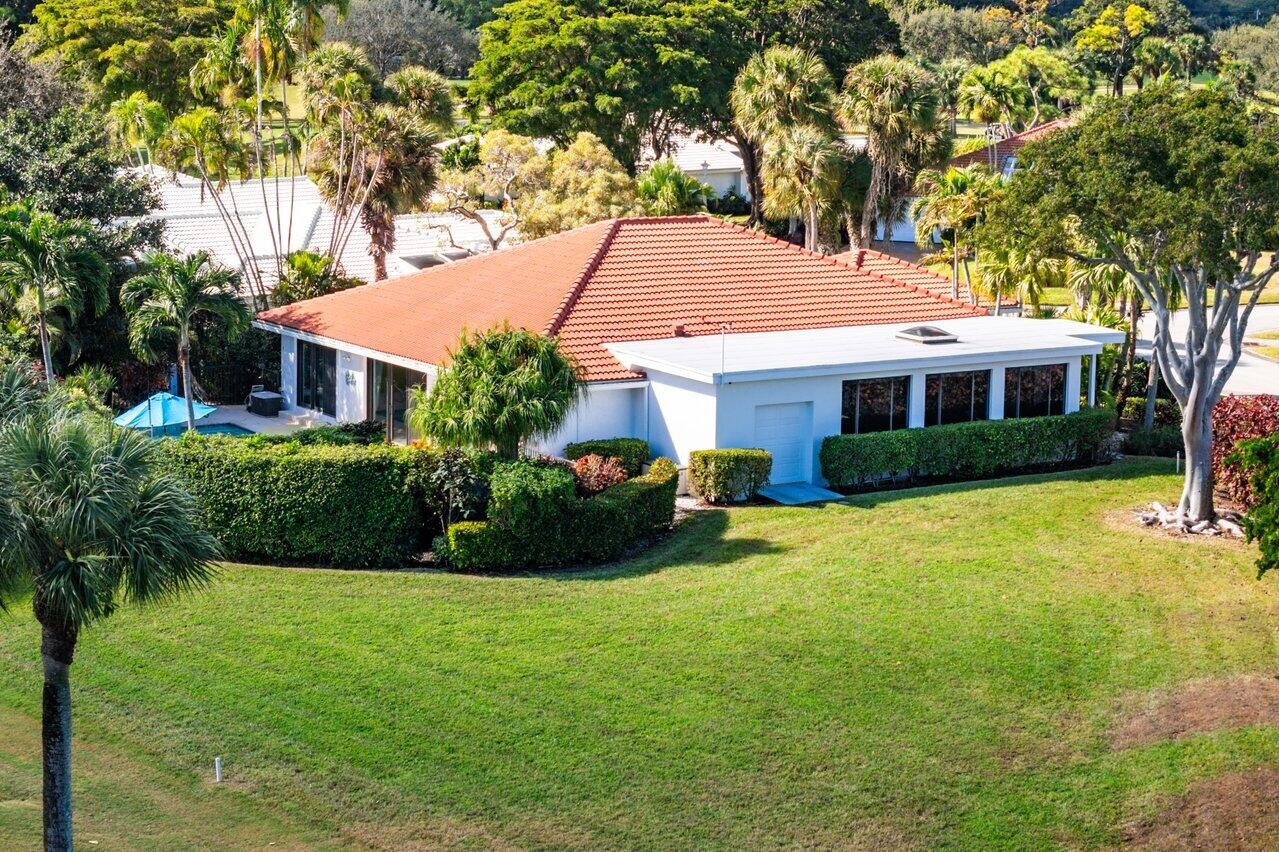 4 Estate Drive