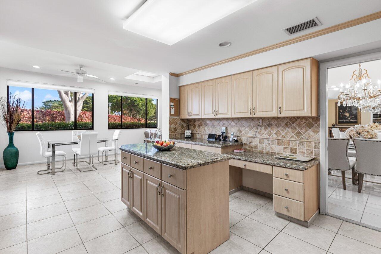 4 Estate Drive