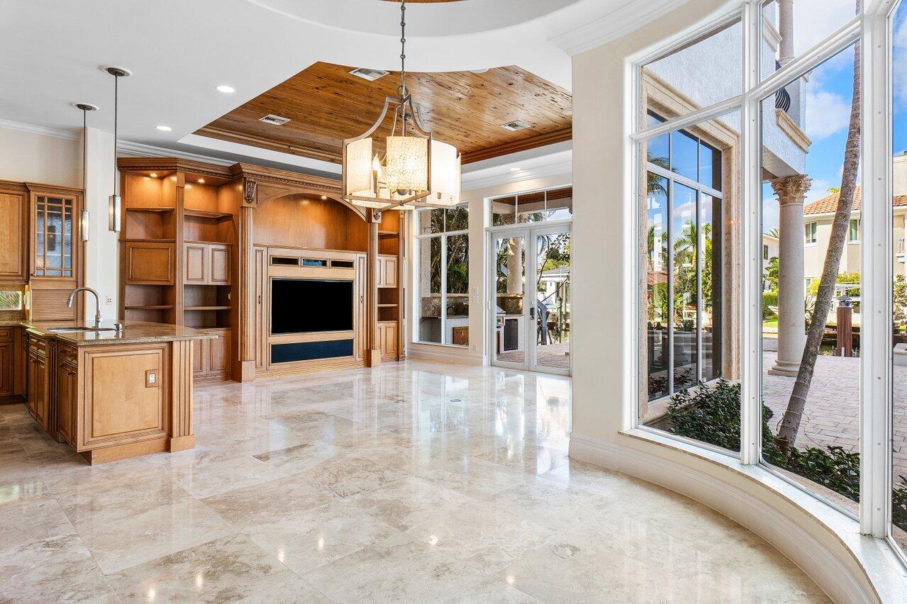 811 NE 33rd Street