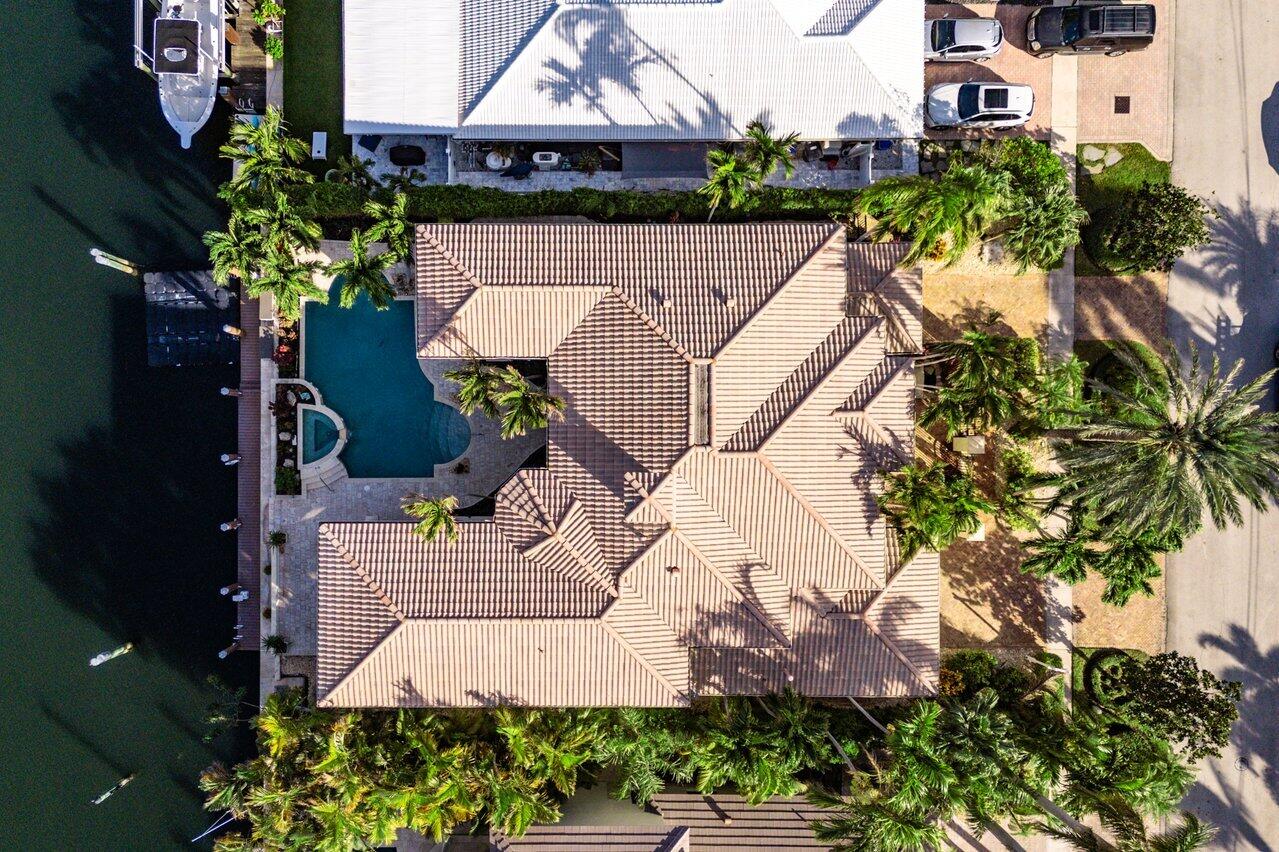 811 NE 33rd Street