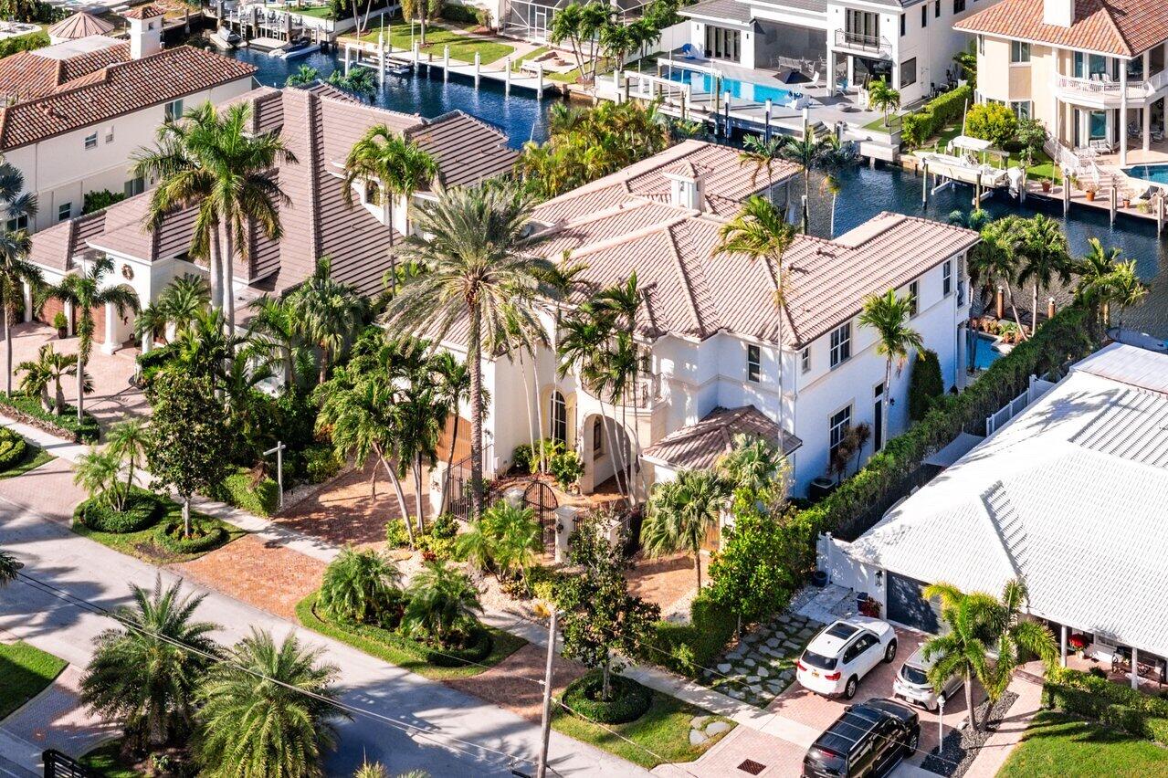811 NE 33rd Street