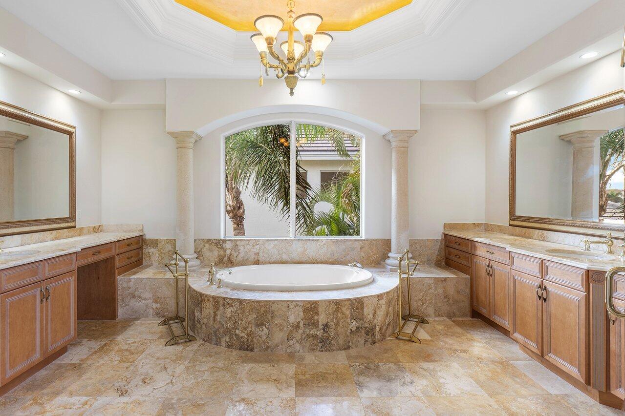 811 NE 33rd Street