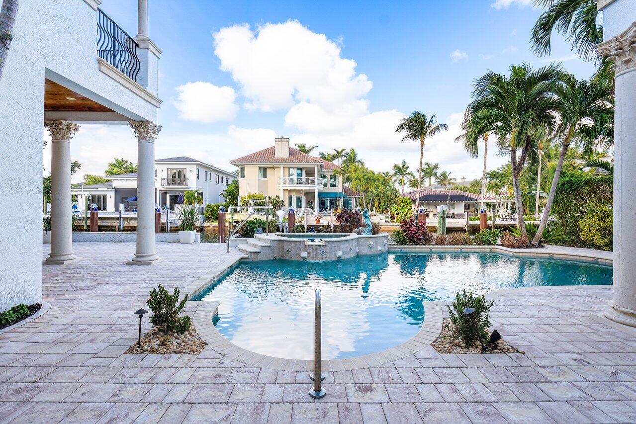 811 NE 33rd Street