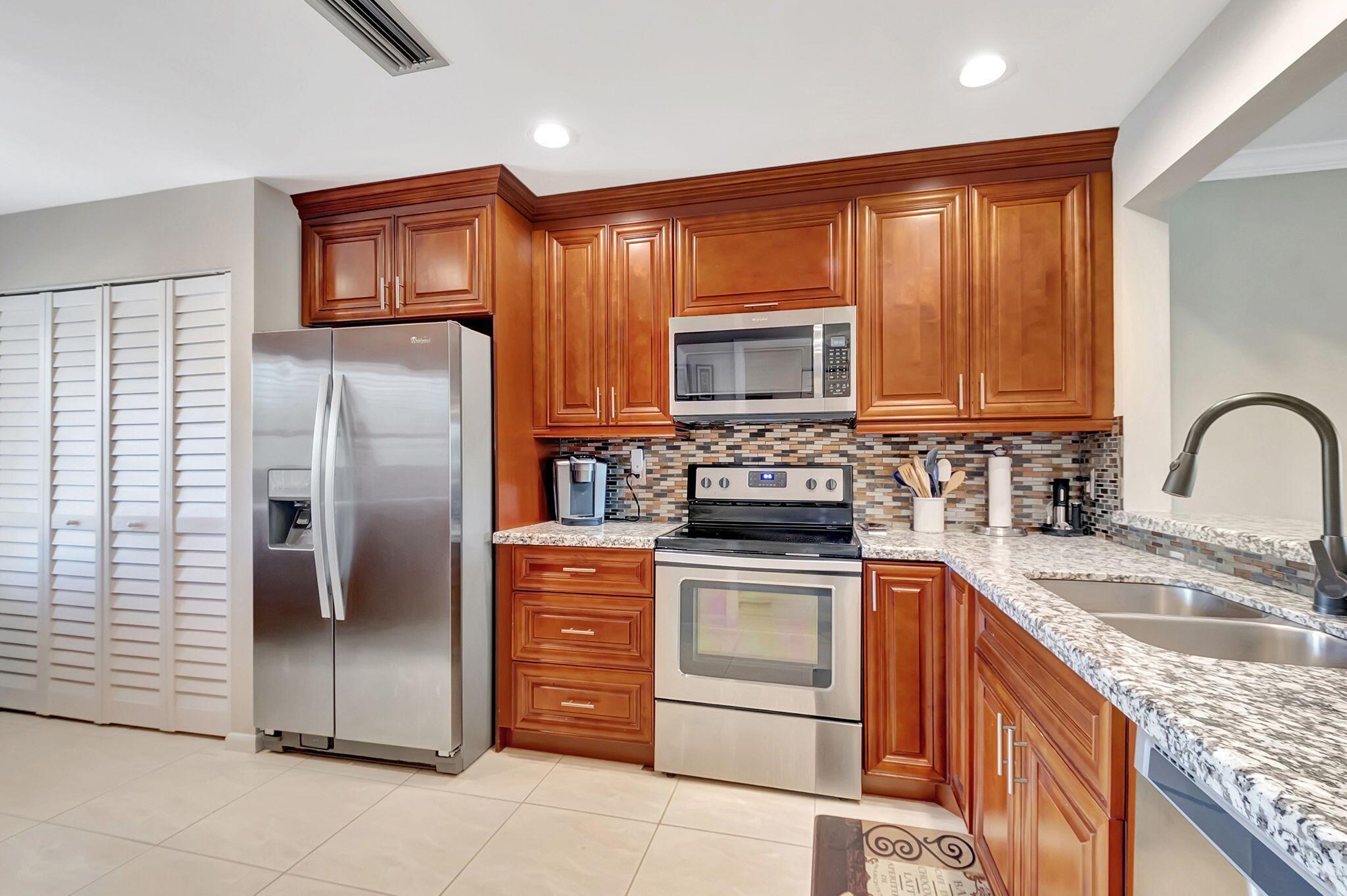 2916 SW 22nd Circle 202b