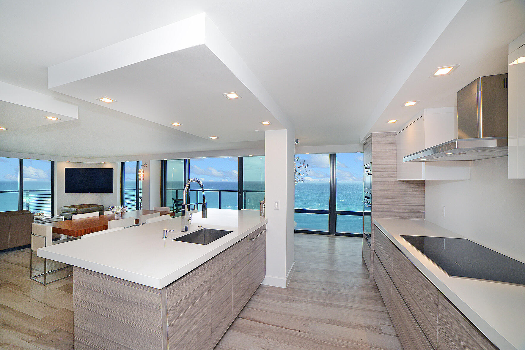 250 S Ocean Boulevard 9h
