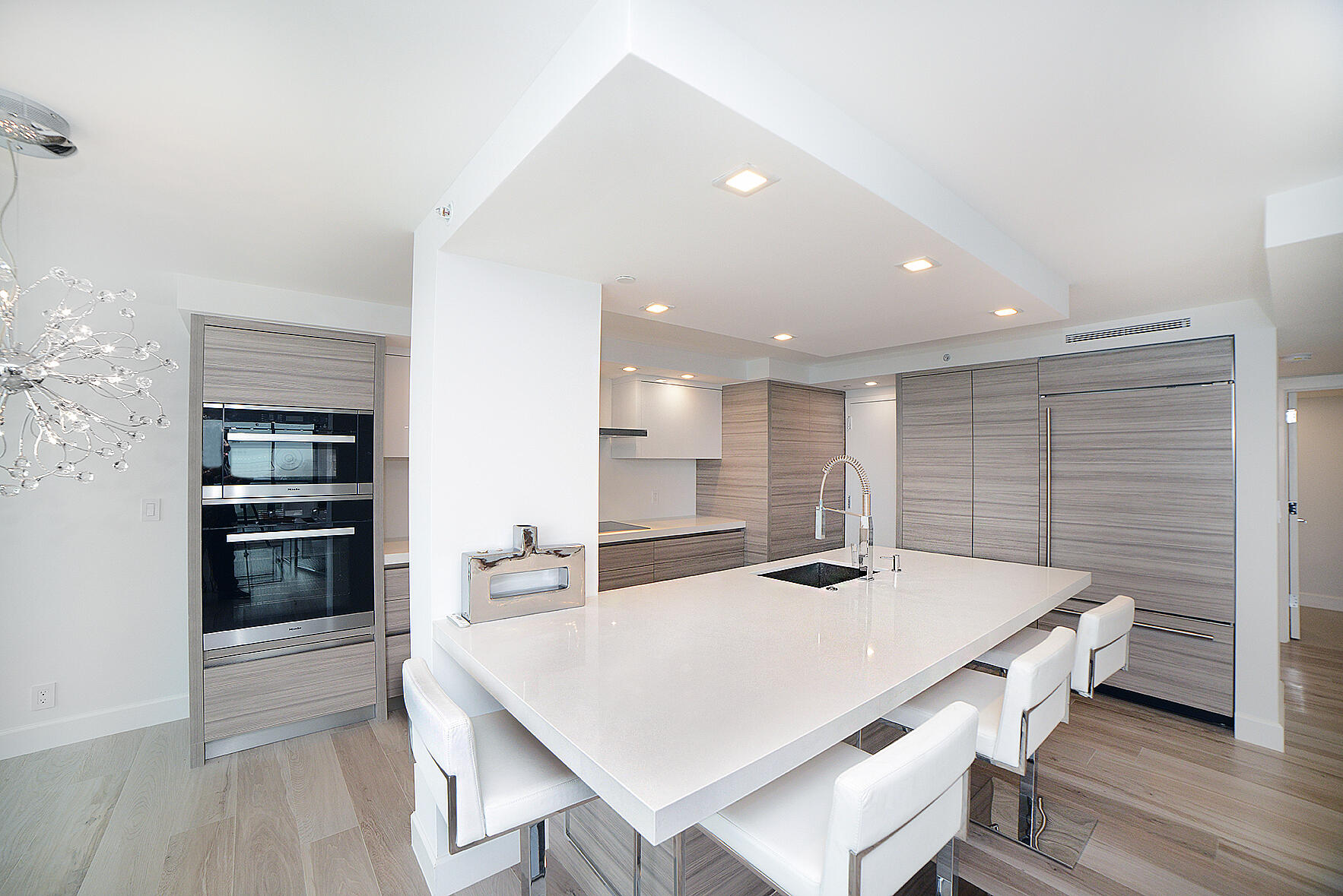 250 S Ocean Boulevard 9h
