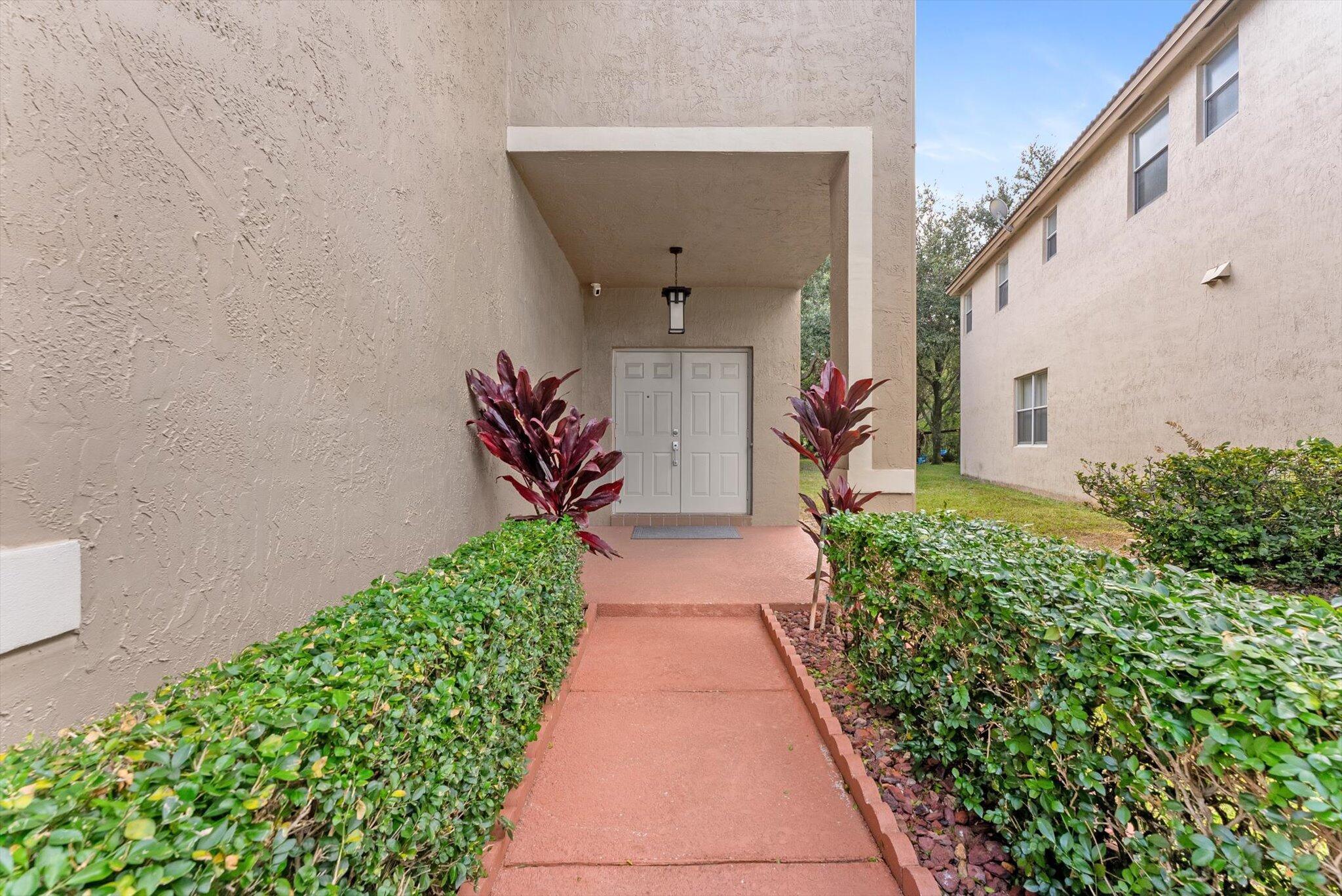 6422 Egret Avenue