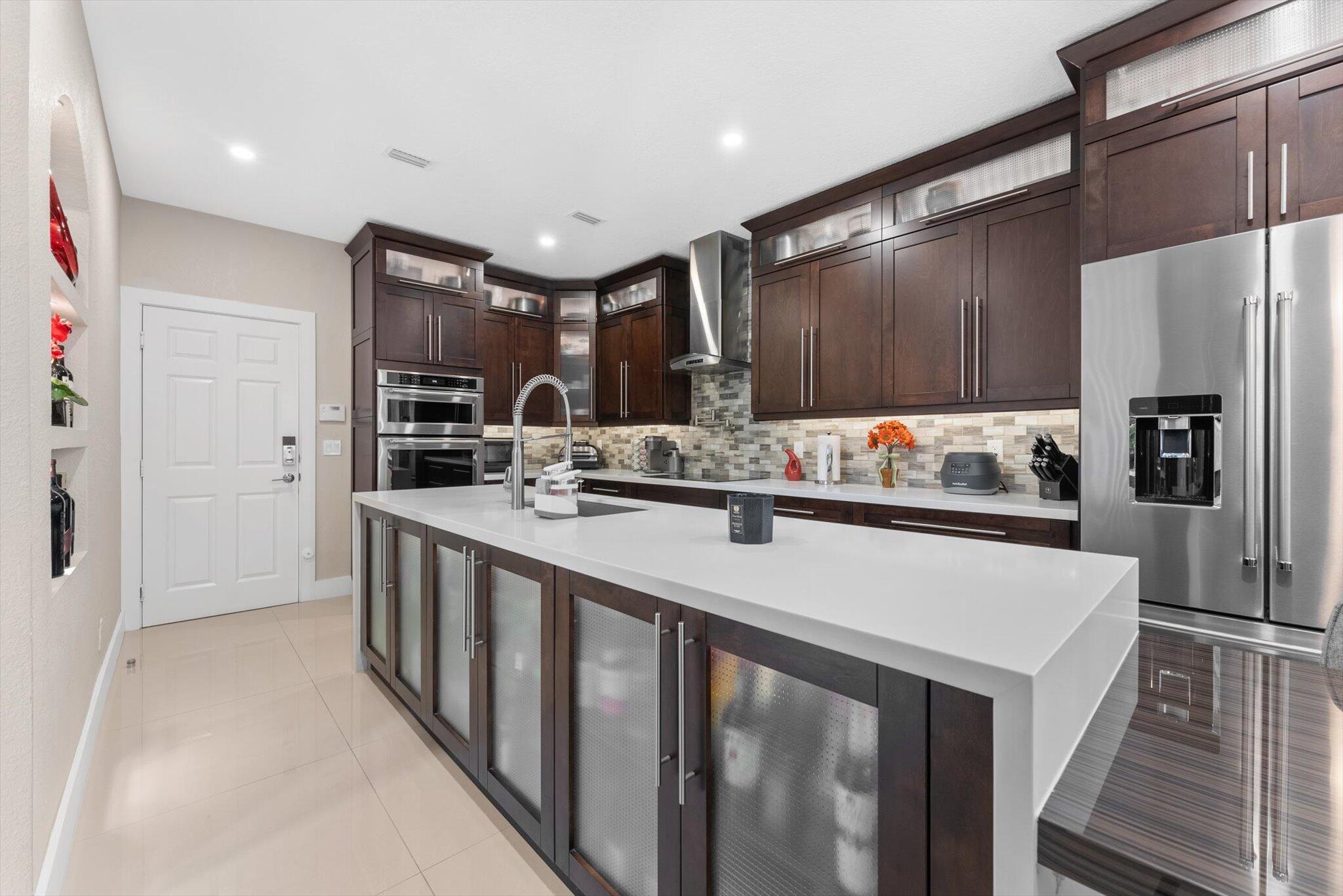 6422 Egret Avenue