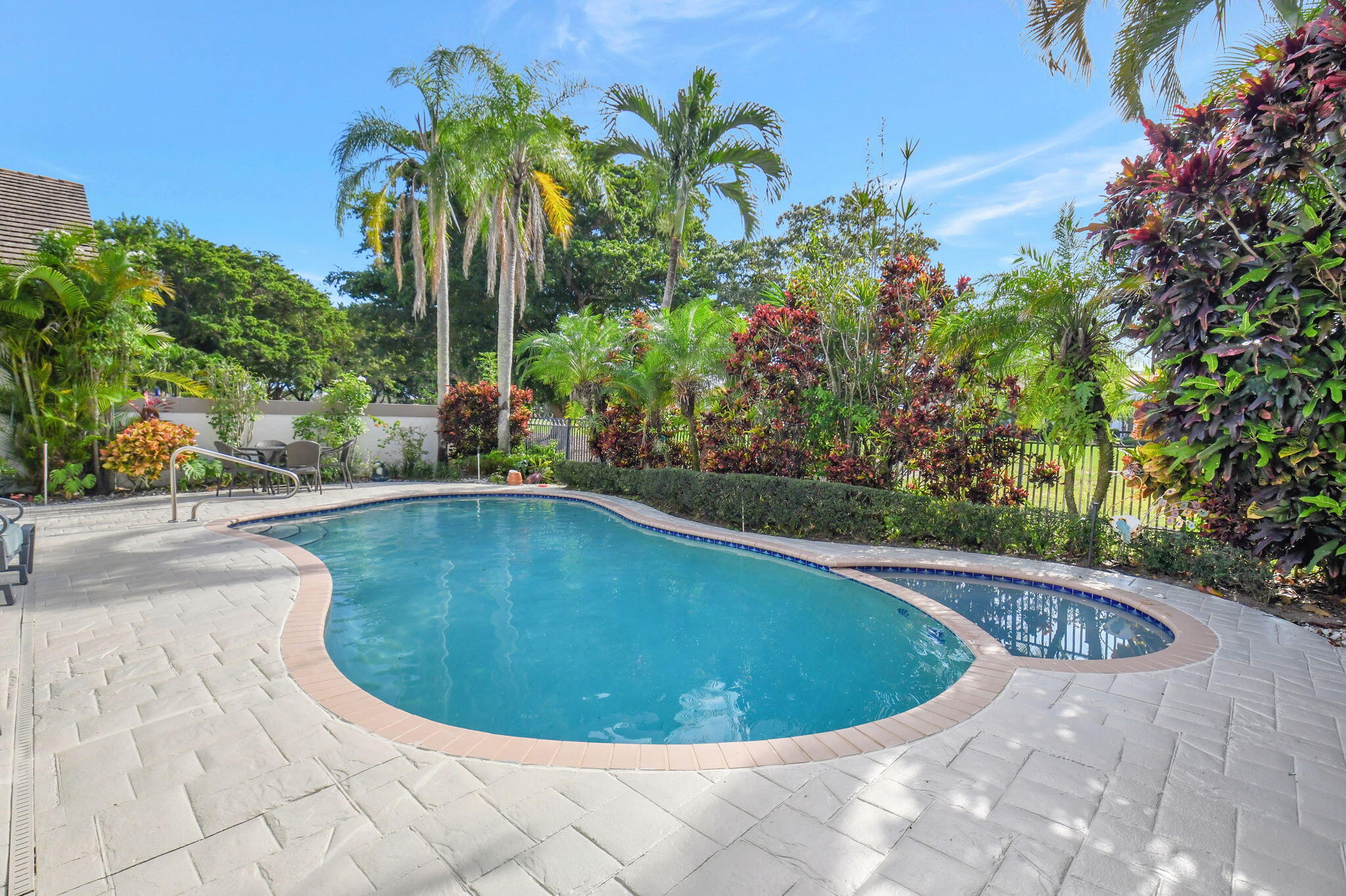 5468 NW 20th Avenue