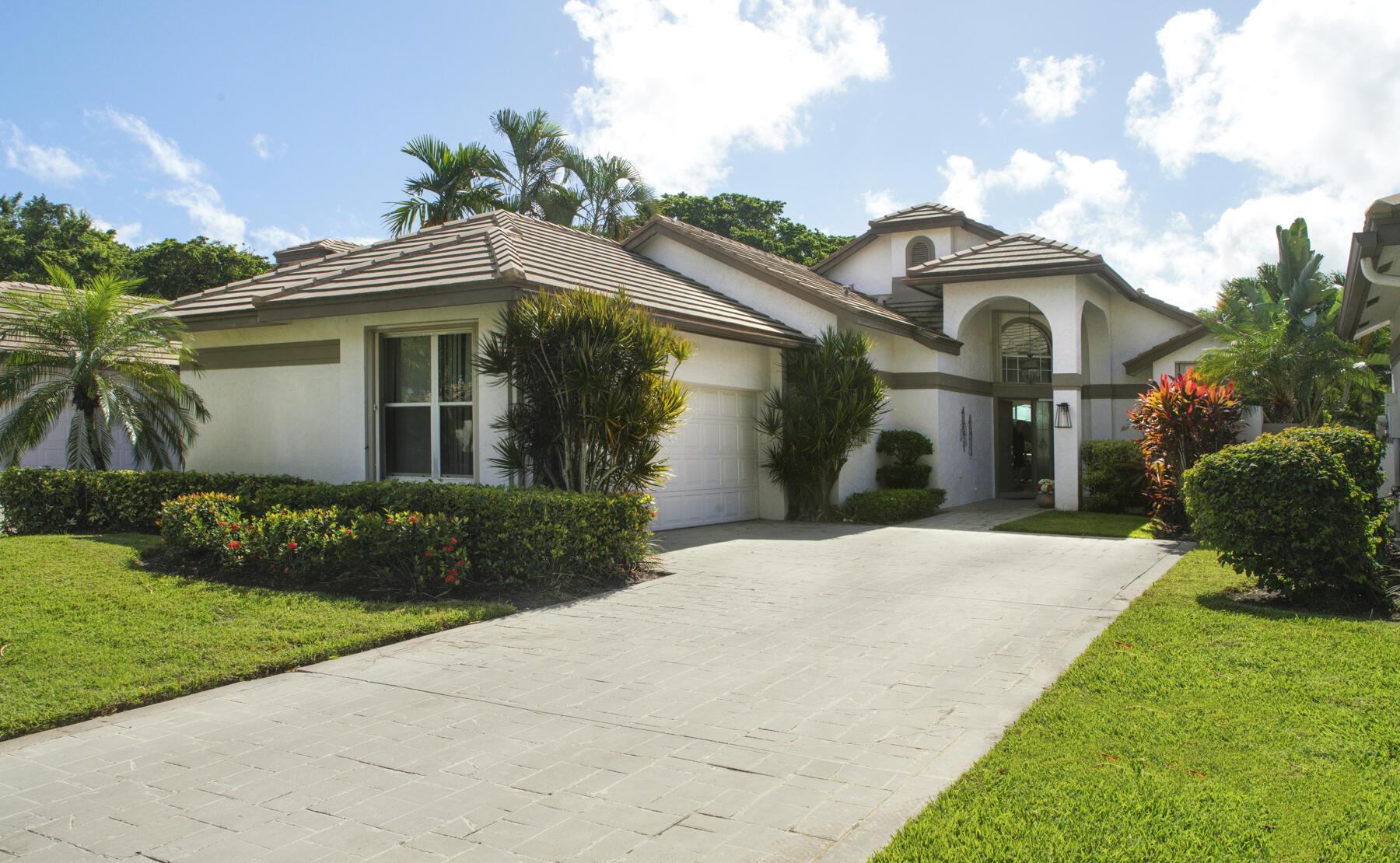 5468 NW 20th Avenue