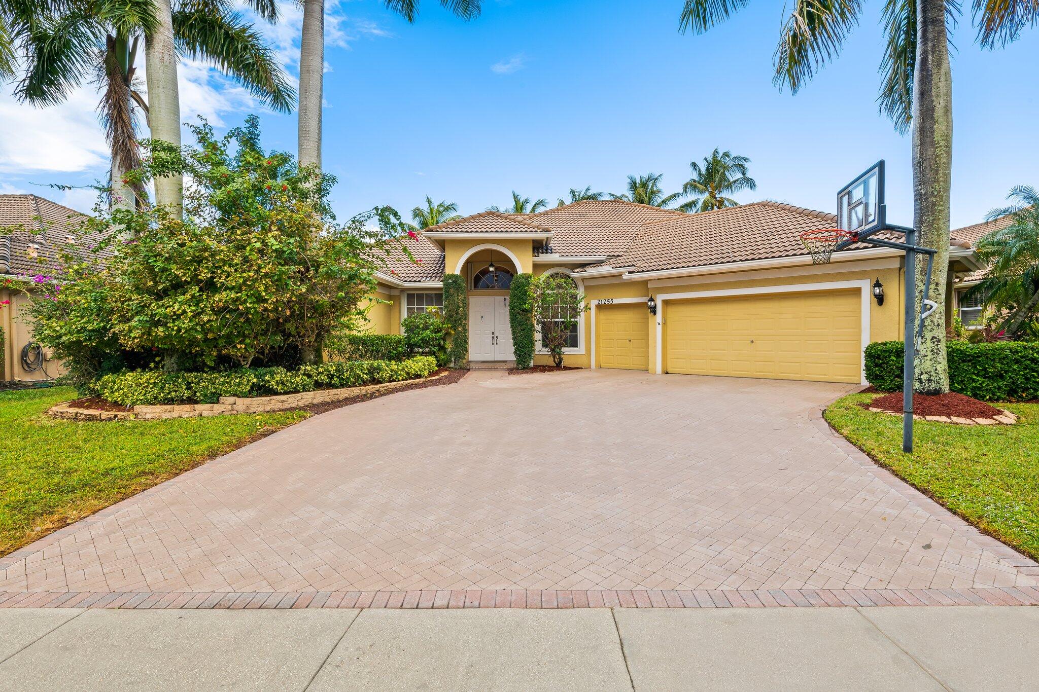 21255 Falls Ridge Way