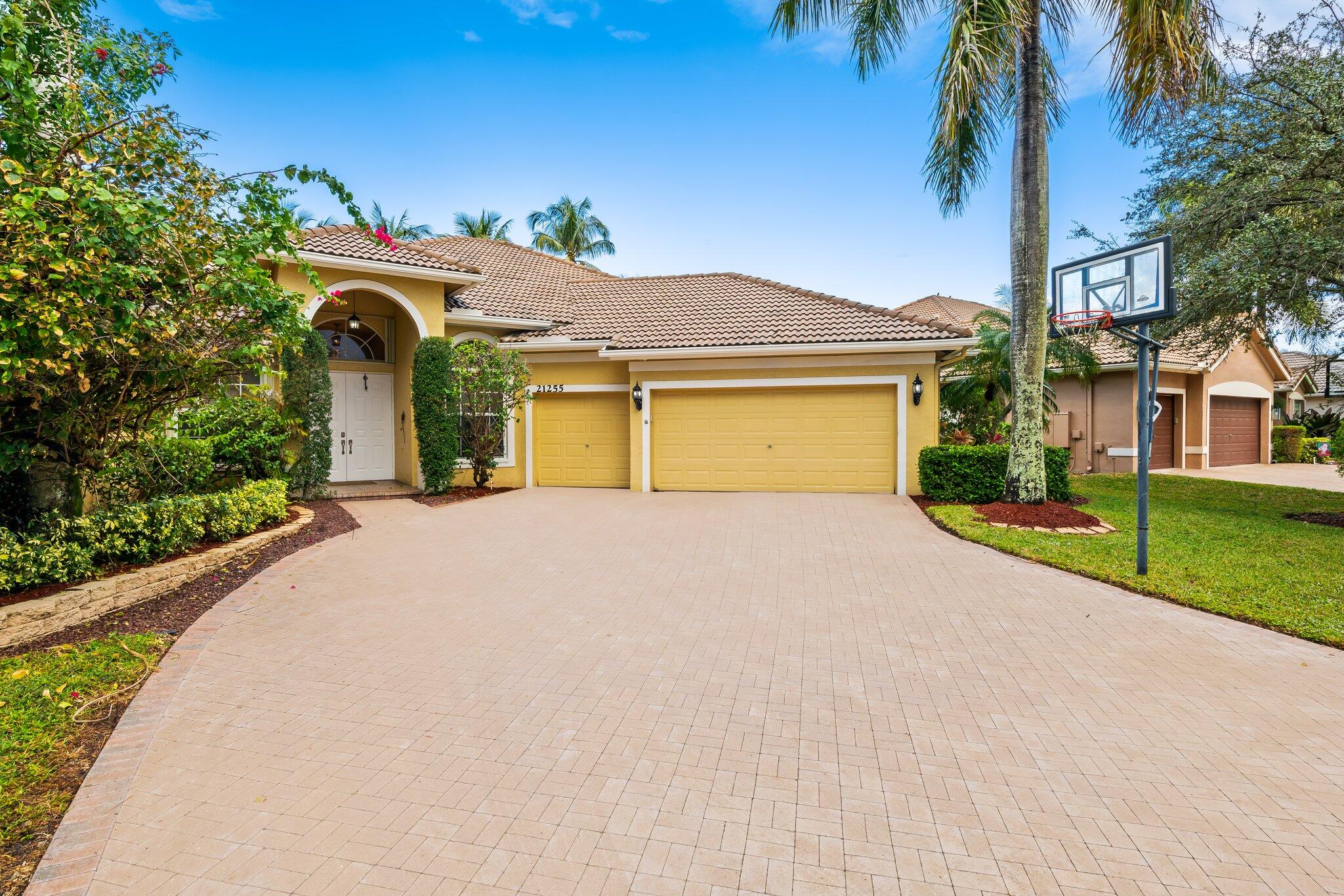 21255 Falls Ridge Way