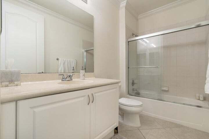 5720 NE Verde Circle