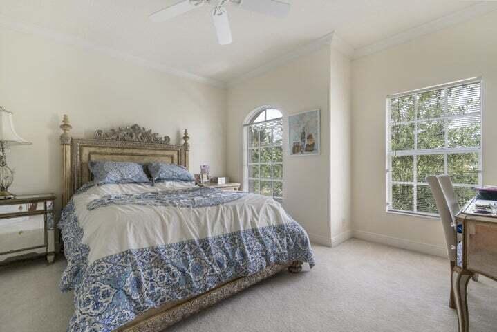 5720 NE Verde Circle