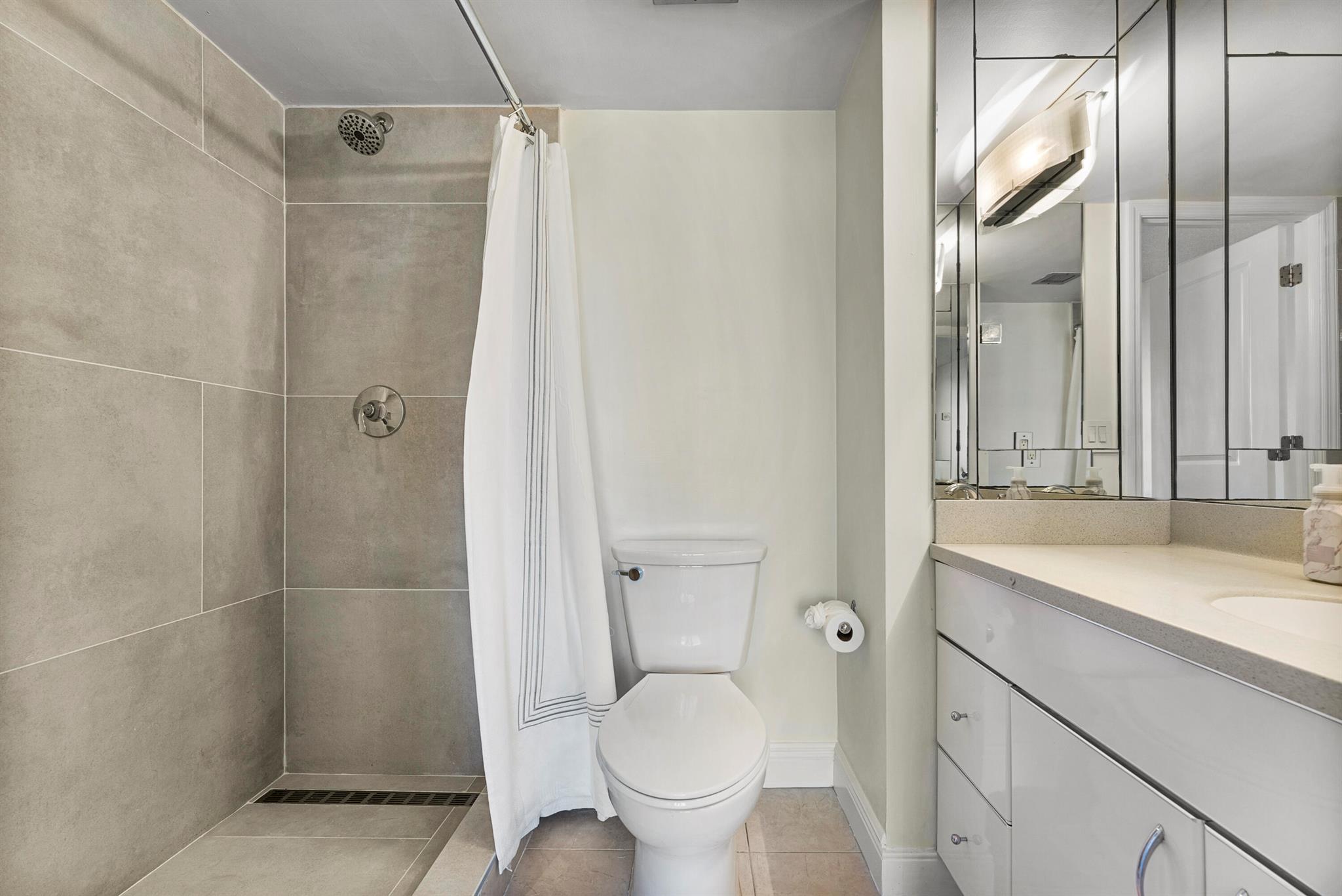 3215 S Ocean Boulevard 504