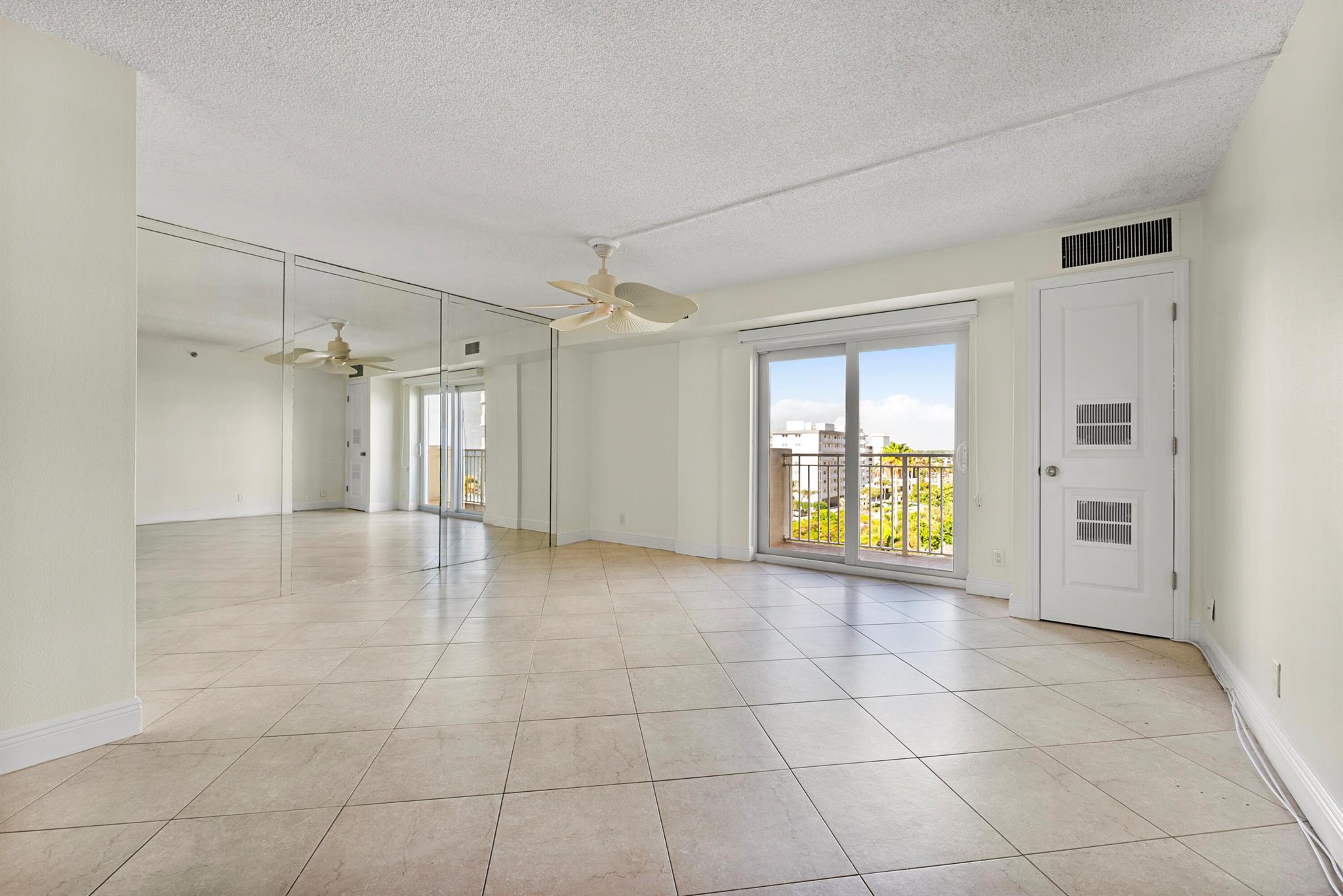 3215 S Ocean Boulevard 504