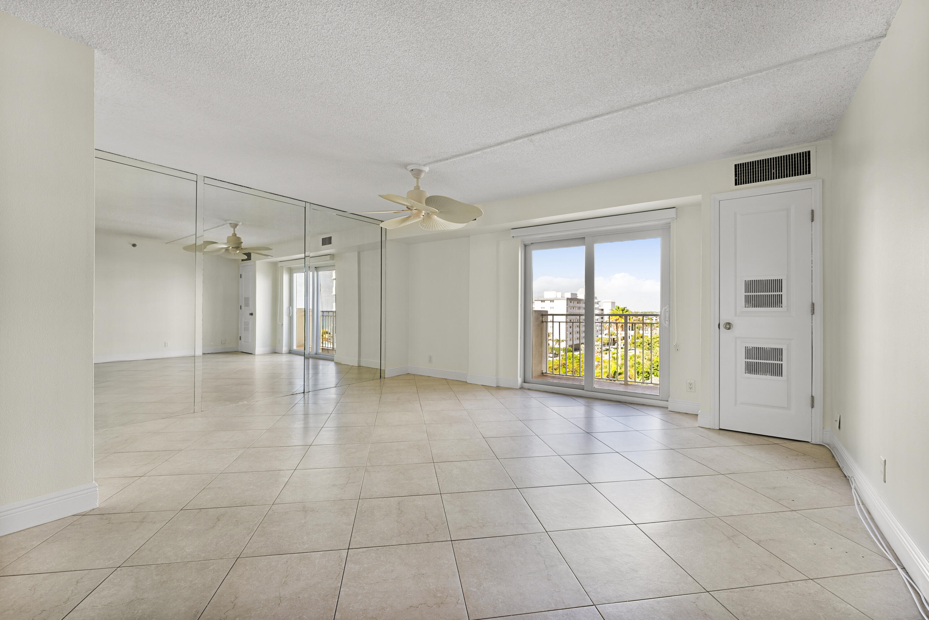 3215 S Ocean Boulevard 504